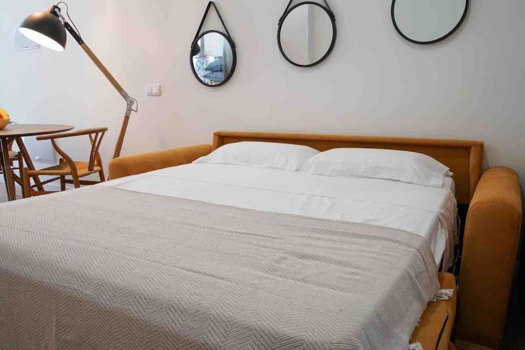 Chic Avec Terrasse, Lumineux Et Calme 1 Appartement